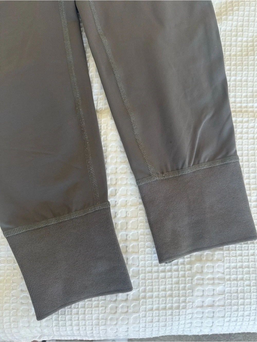 Alphalete Men’s Performance Joggers Gray Size Medium Athletic Training Pants - Picture 9 of 10